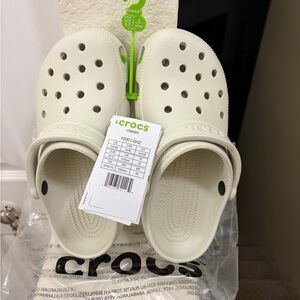 CROCS Classic Clog - Cream NWT m4/w6